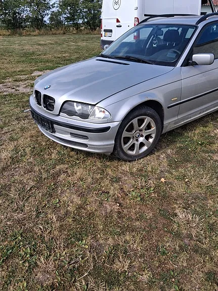 BMW 318I 2001 photo 2