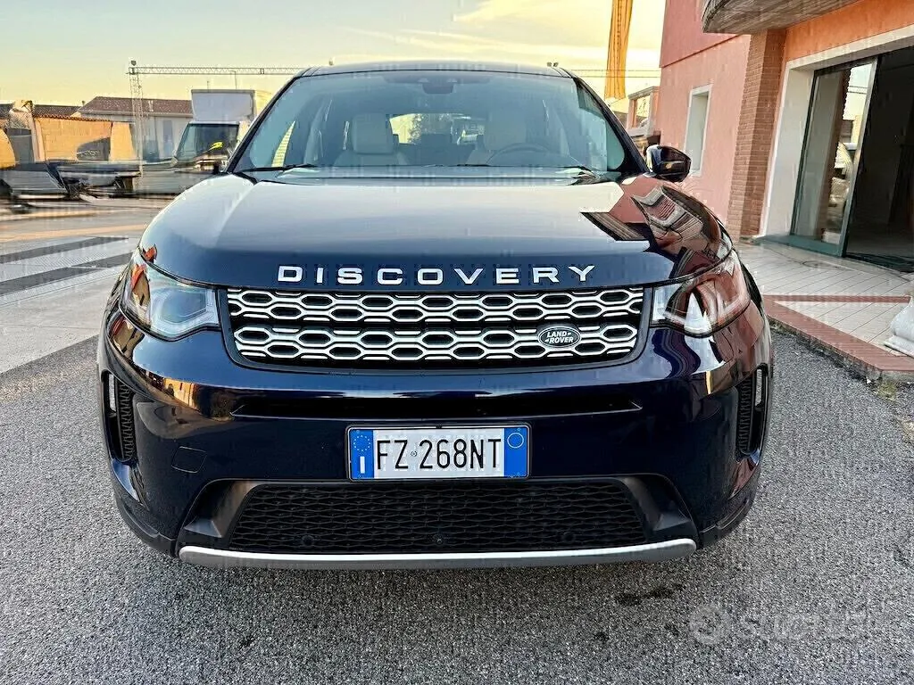 Land Rover Discovery Sport 2019 photo 2