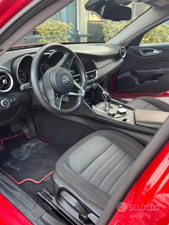 Alfa Romeo Giulia 2019 photo 4
