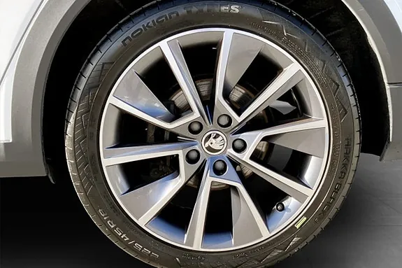 Skoda Octavia 2023 photo 5