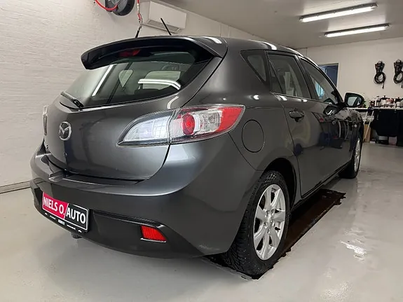 Mazda 3 2011 photo 4