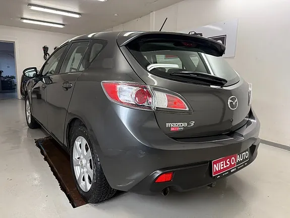 Mazda 3 2011 photo 3