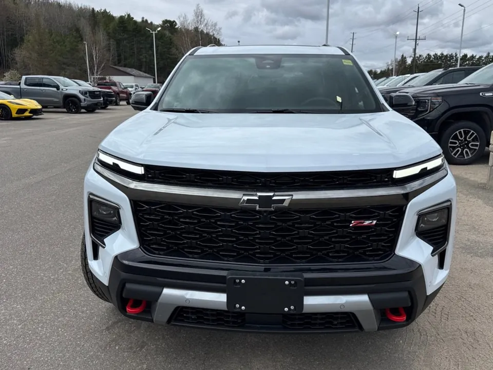 Chevrolet Traverse 2026 photo 2