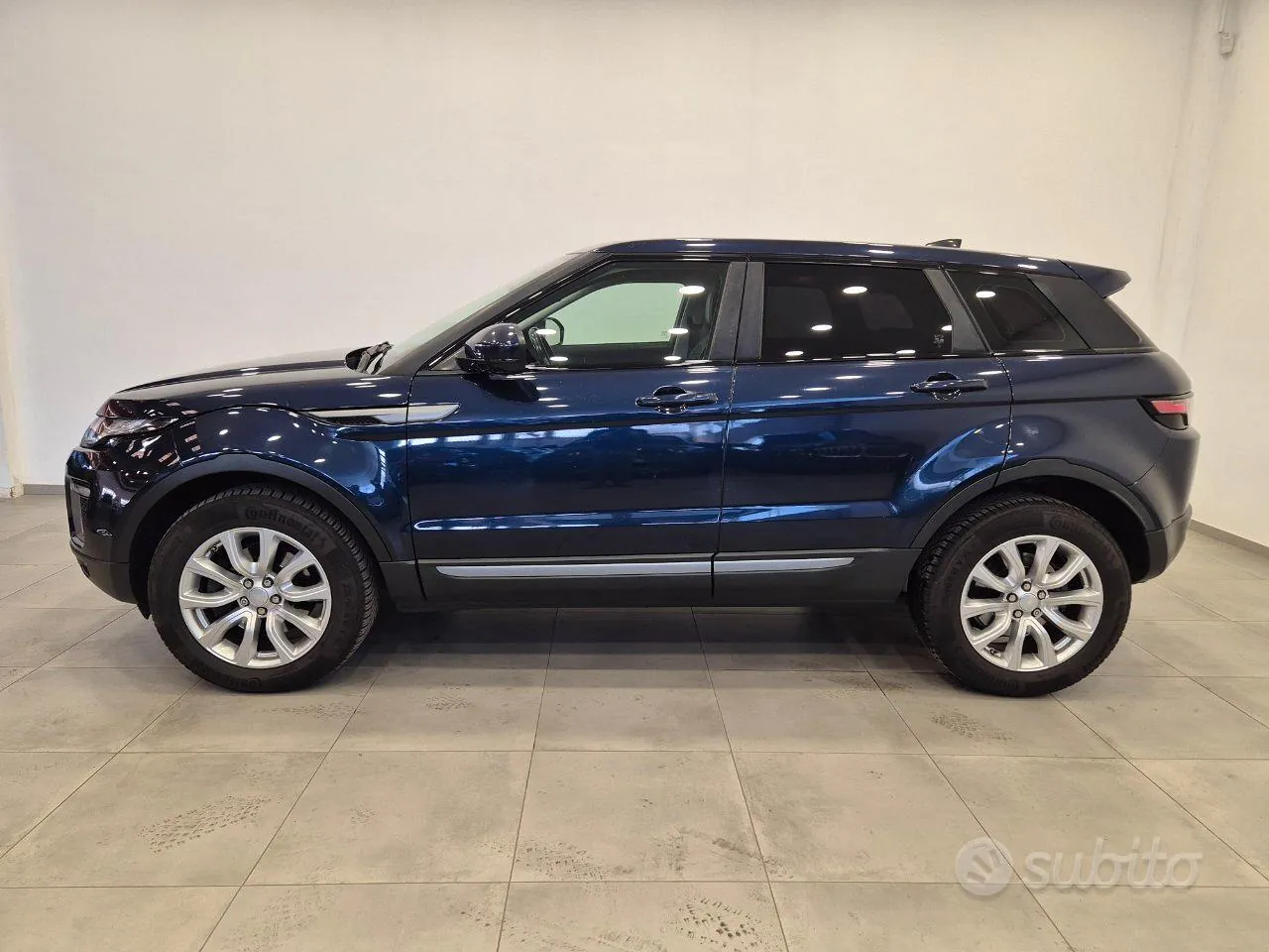 Land Rover Range Rover Evoque 2026 photo 3