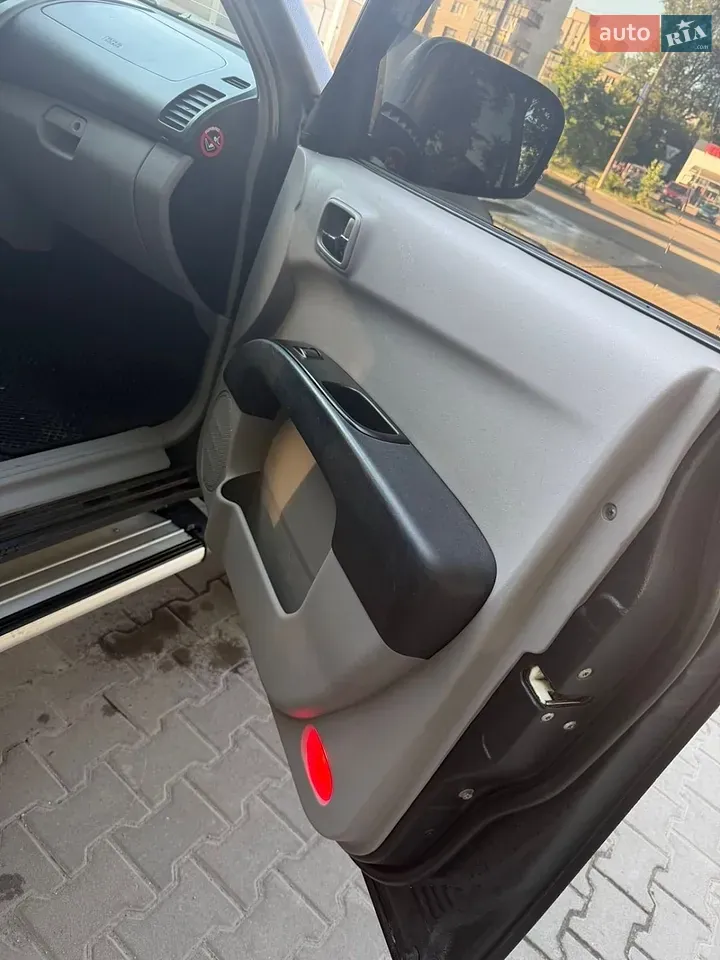 Mitsubishi L 200 2008 photo 4