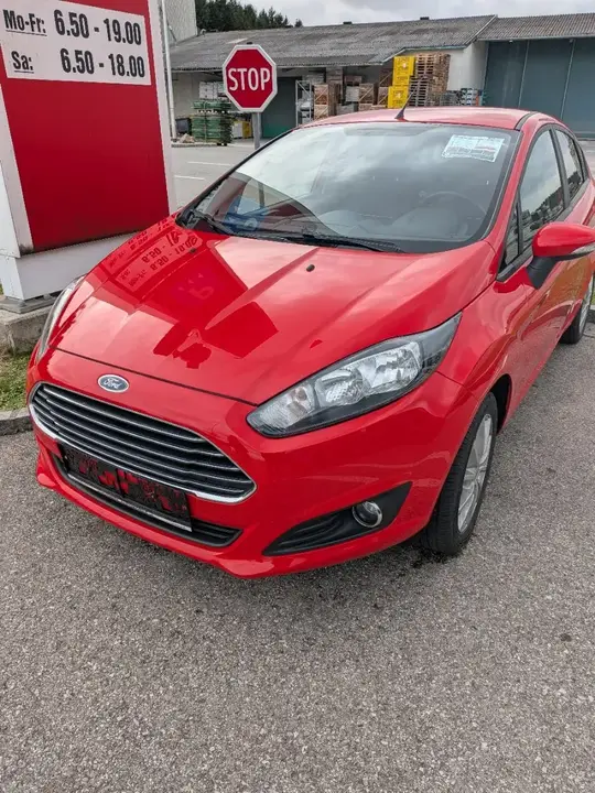Ford Fiesta 2015 photo 2