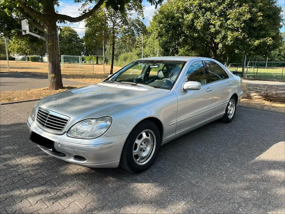 Mercedes-Benz S320