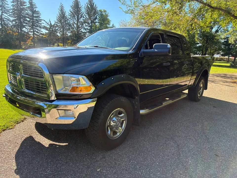 Dodge Ram 3500 2010 photo 2