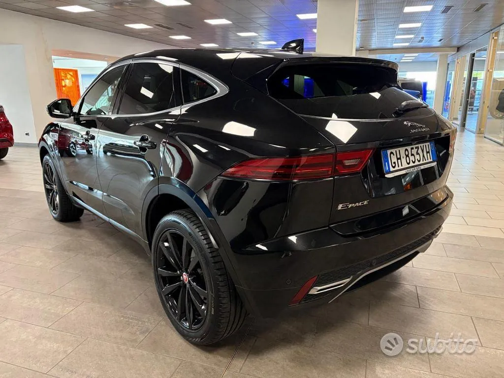 Jaguar E-Pace 2022 photo 5