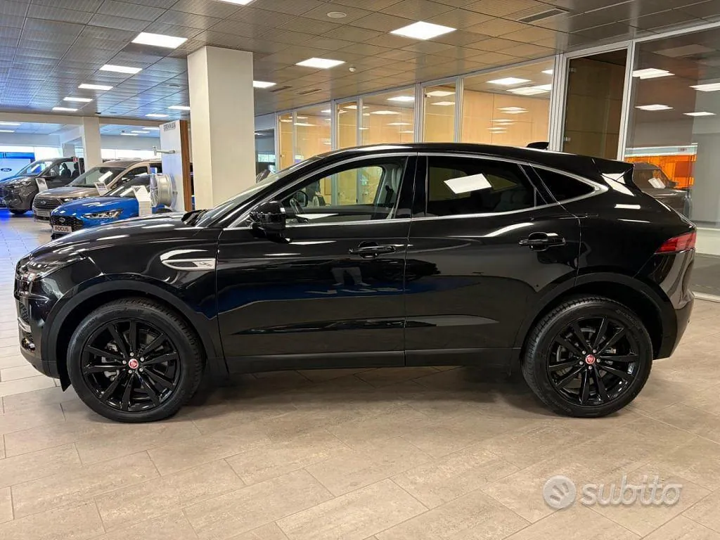 Jaguar E-Pace 2022 photo 4