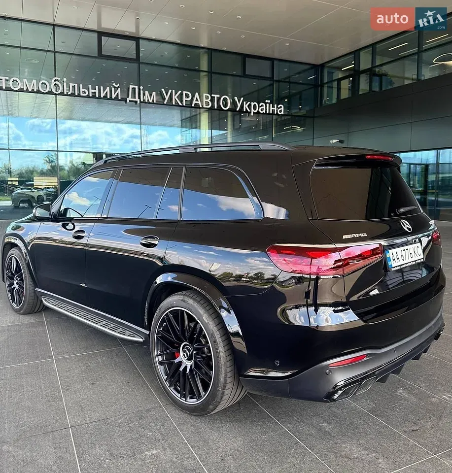 Mercedes-Benz Gls-Class 2023 photo 2