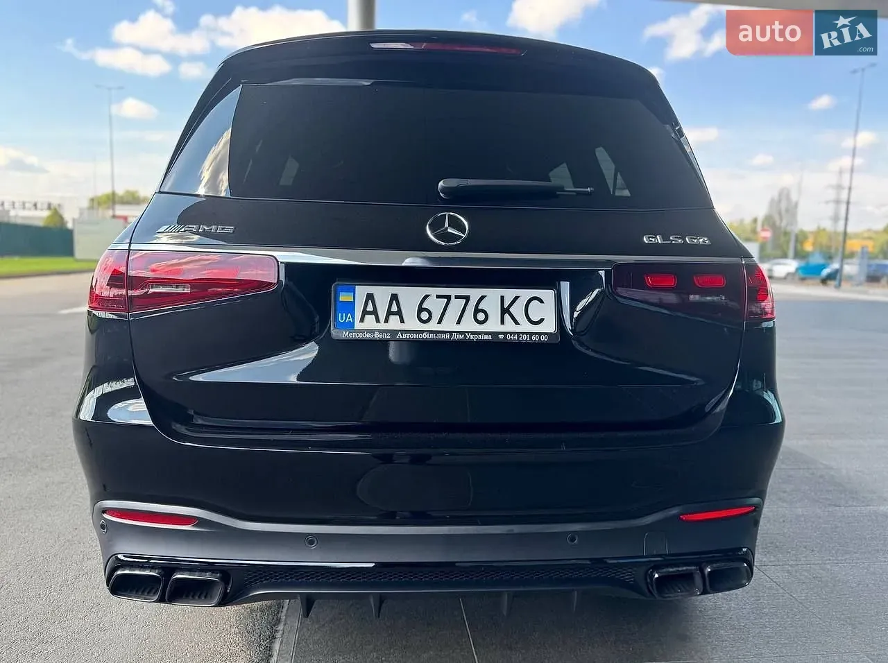 Mercedes-Benz Gls-Class 2023 photo 4