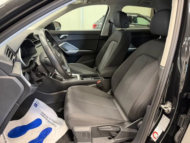 Audi Q3 2022 photo 3