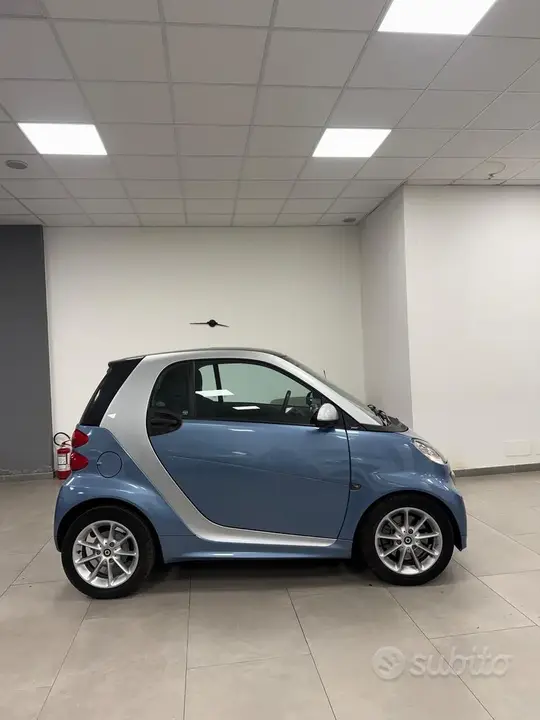 Smart Fortwo 2013 photo 2