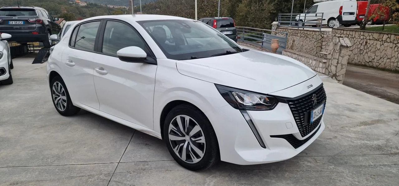 Peugeot 208 2020 photo 2