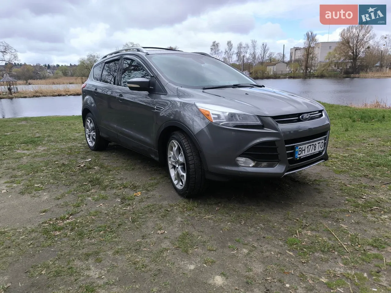 Ford Escape 2014 photo 2