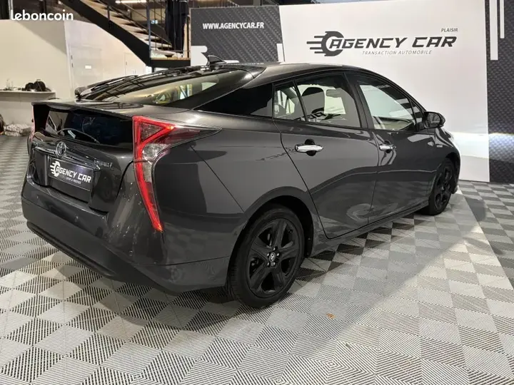Toyota Prius 2016 photo 4
