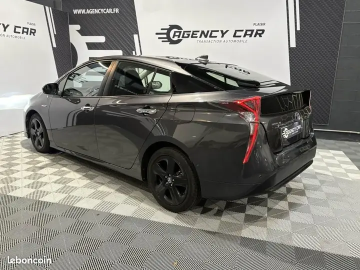 Toyota Prius 2016 photo 3