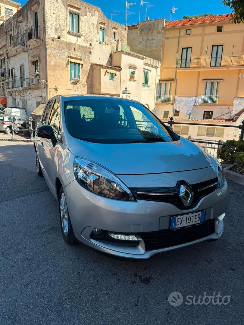 Renault Scenic 2014 photo 2