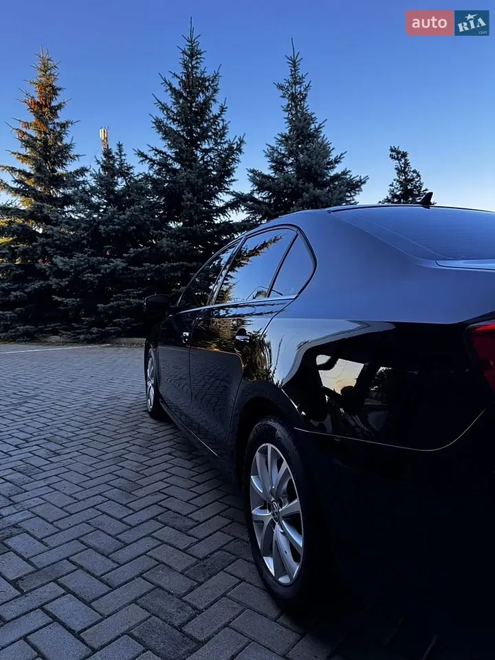 Volkswagen Jetta 2013 photo 4