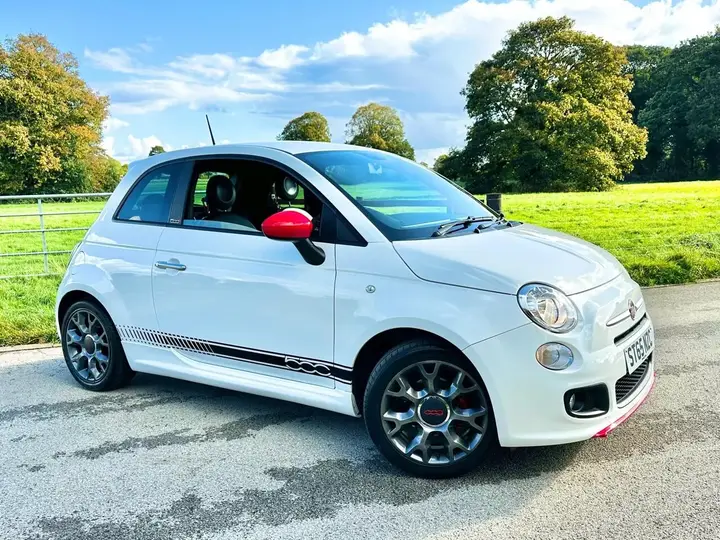 Fiat 500 2015 photo 2