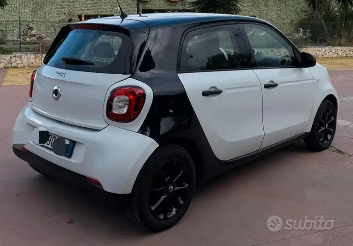 Smart Forfour 2018 photo 3