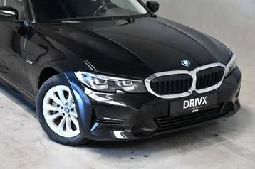 BMW 3 Series 2022 photo 2