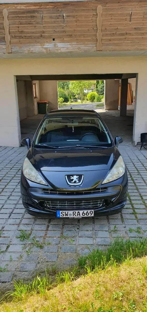 Peugeot 207 2007 photo 2