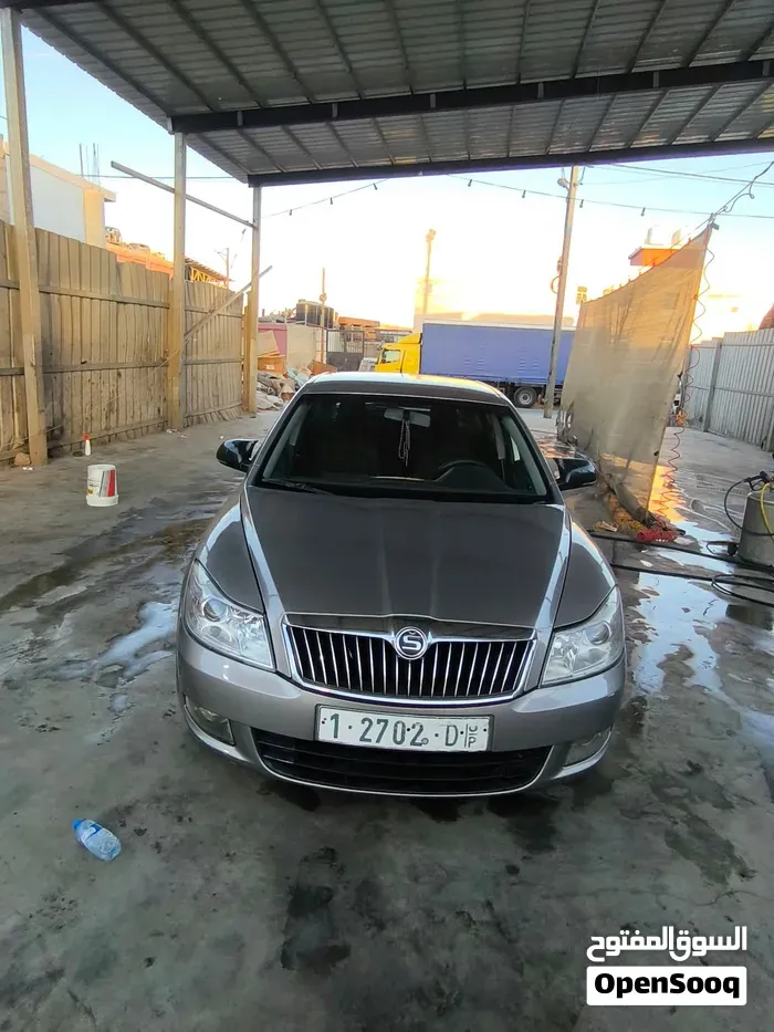 Skoda Octavia 2010 photo 2