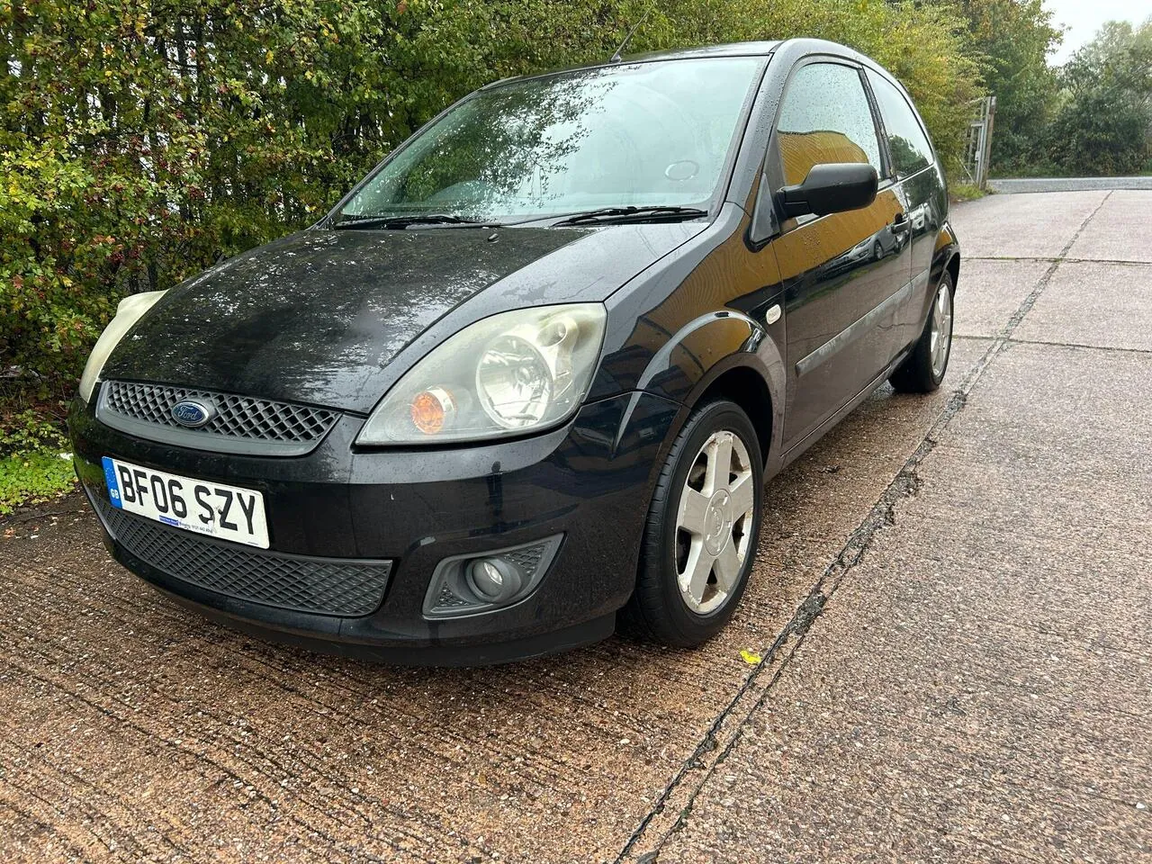 Ford Fiesta 2006 photo 2