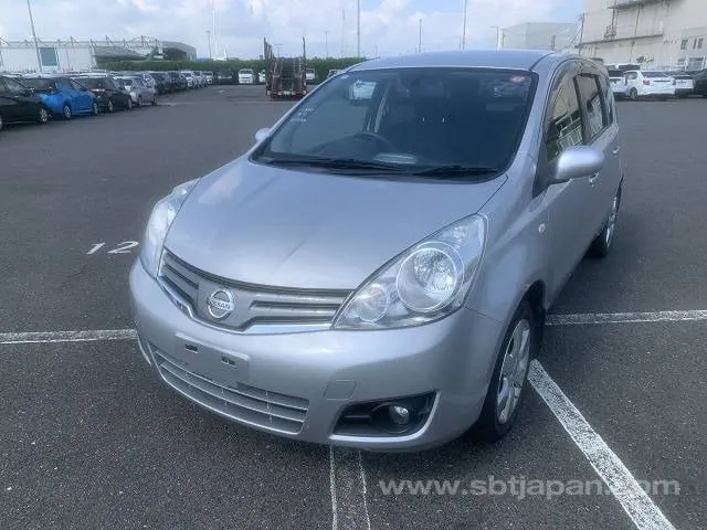 Nissan Note 15G 2012 photo 2