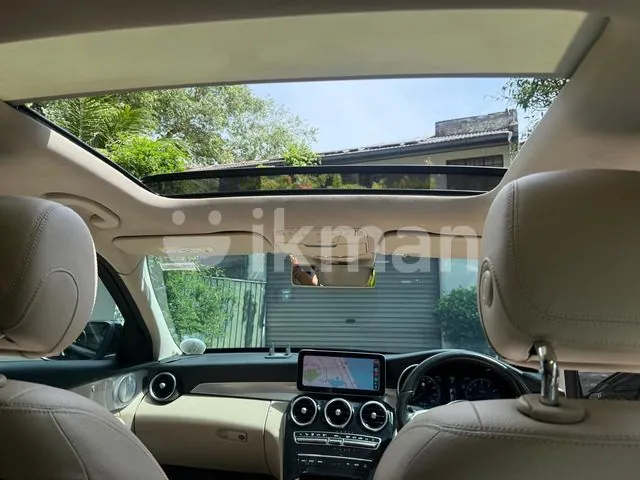 Mercedes-Benz C200 2019 photo 2