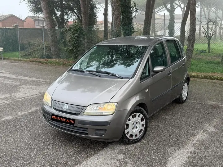 Fiat Idea 2007 photo 2