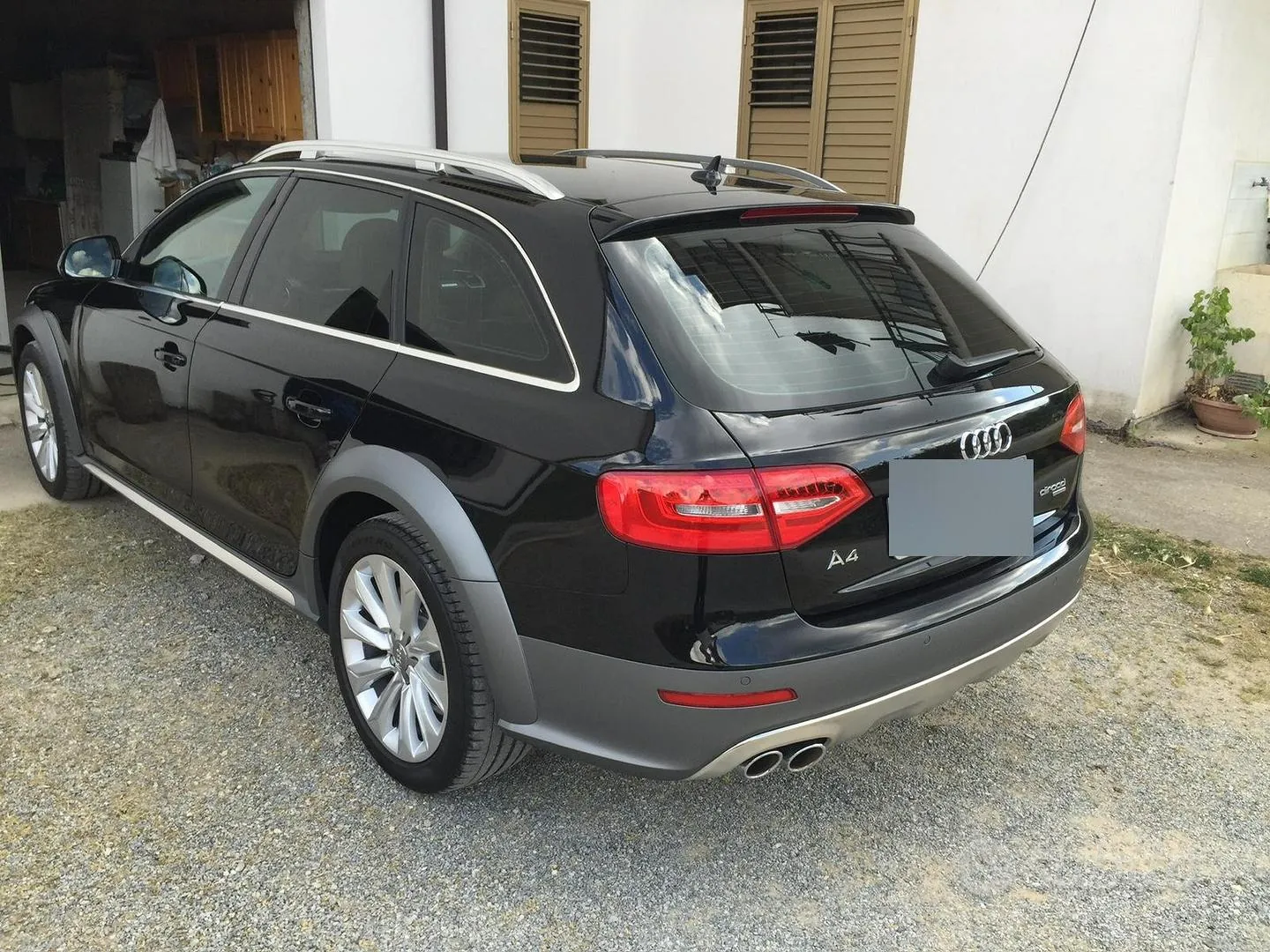 Audi A4 Allroad 2012 photo 2