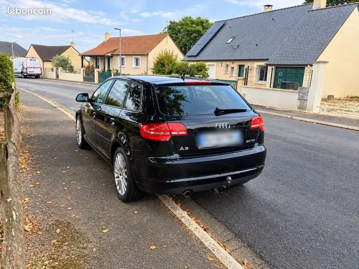 Audi A3 2010 photo 2