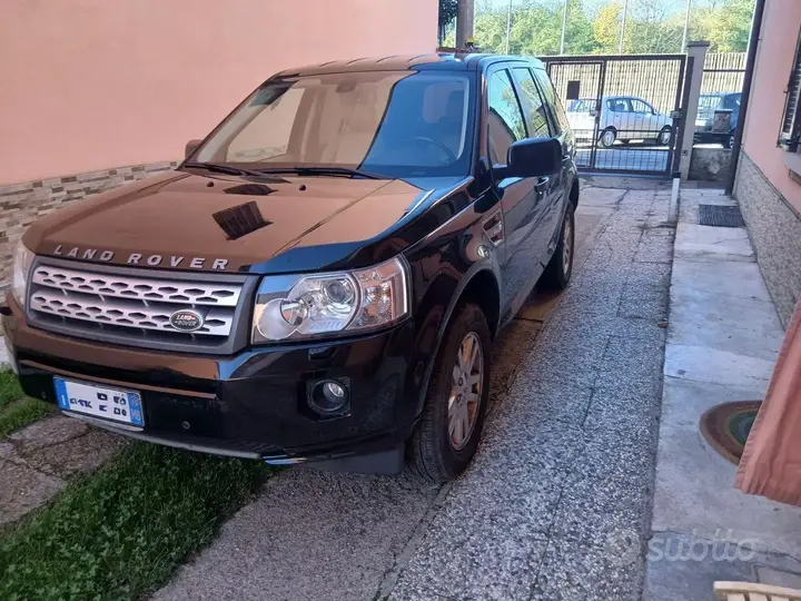 Land Rover Freelander 2 2011 photo 2
