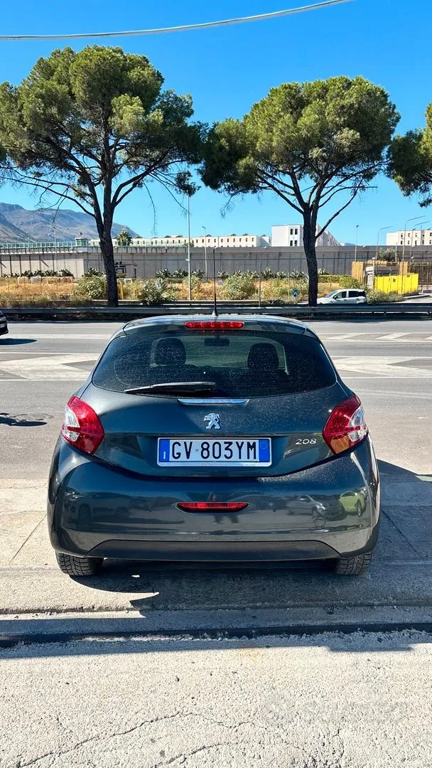 Peugeot 208 2013 photo 4