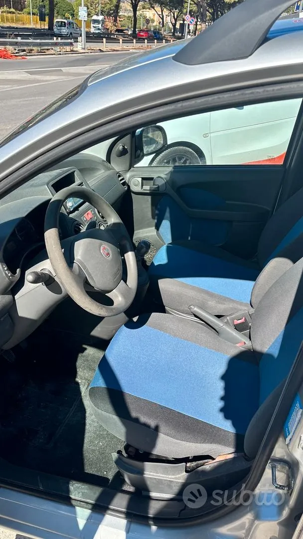 Peugeot 208 2013 photo 5