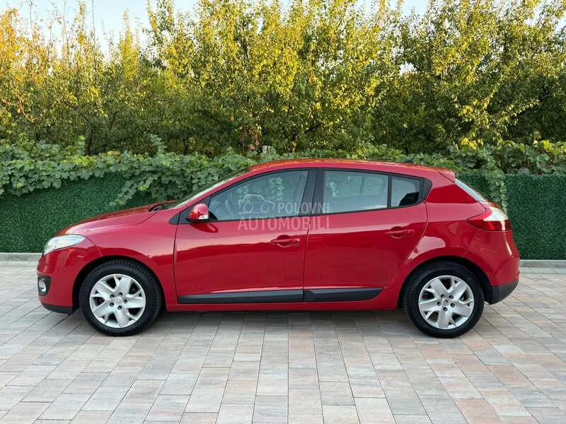 Renault Megane 2012 photo 5