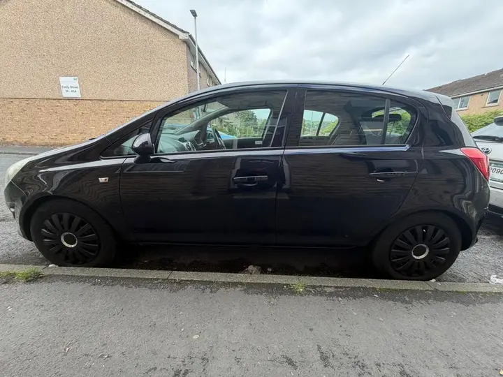 Vauxhall Corsa 2011 photo 4