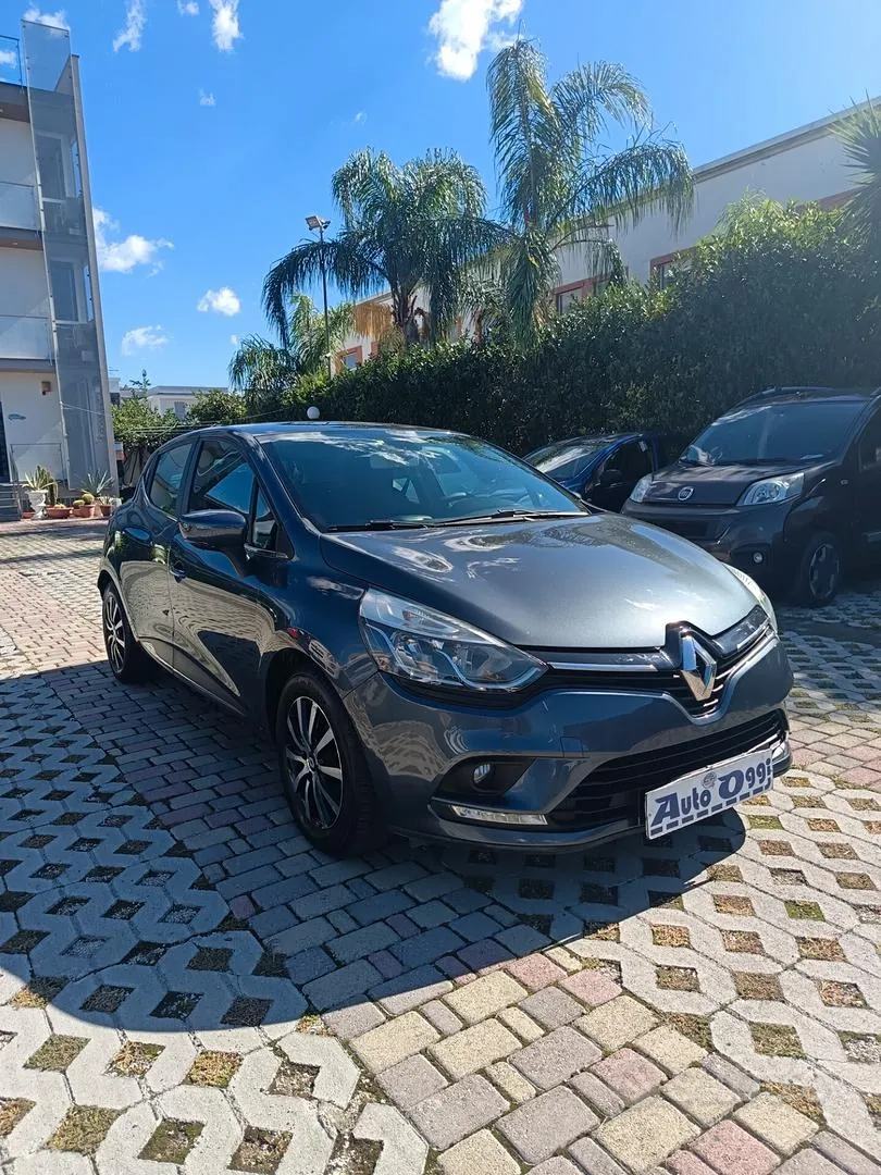 Renault Clio 2017 photo 2