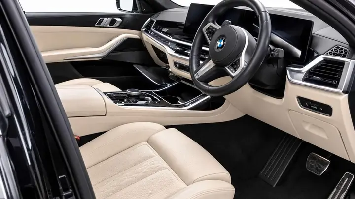 BMW X7 2024 photo 2