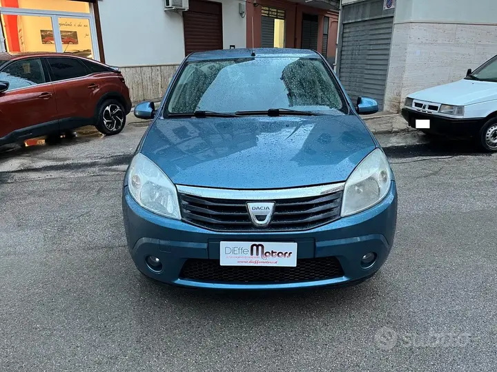 Dacia Sandero 2008 photo 3