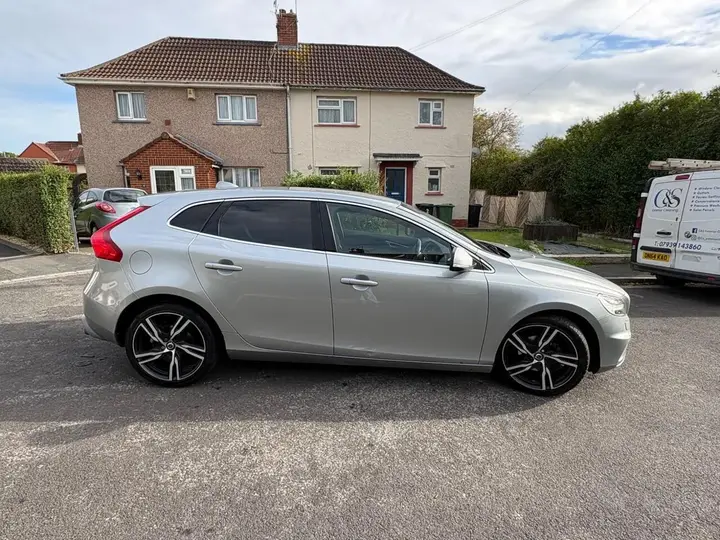 Volvo V40 2017 photo 4