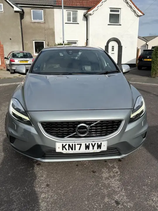 Volvo V40 2017 photo 2