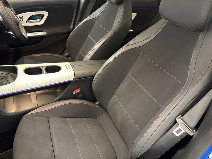 Mercedes-Benz Cla250 2026 photo 3