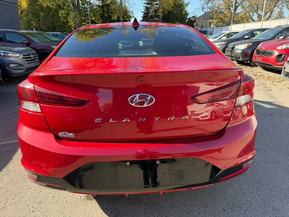 Hyundai Elantra 2019 photo 3