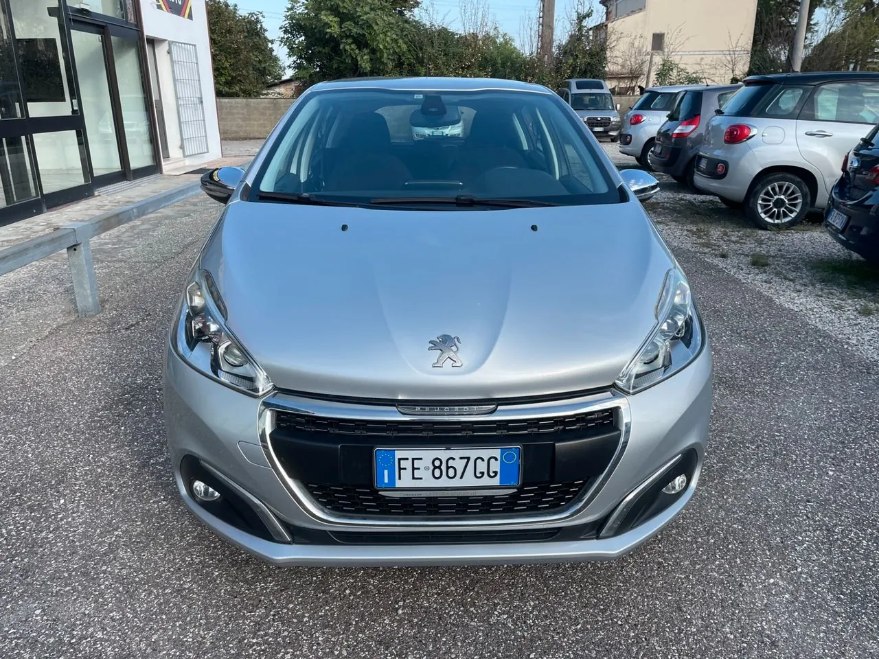Peugeot 208 2016 photo 2