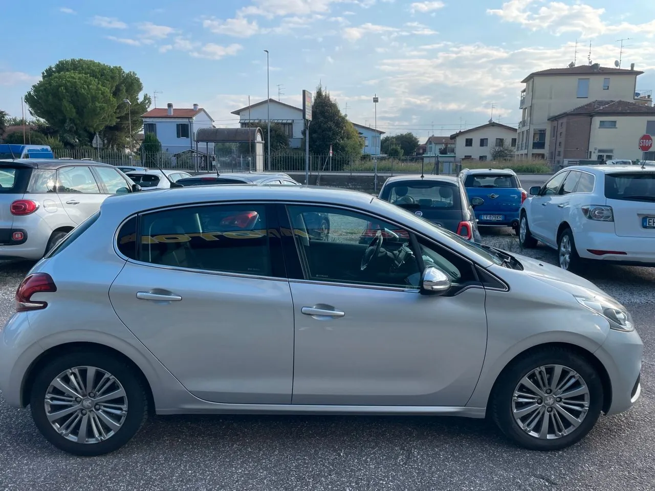 Peugeot 208 2016 photo 4