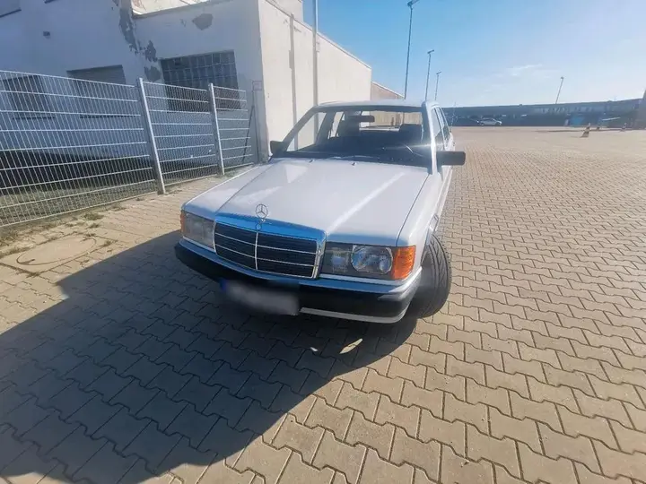Mercedes-Benz 190 W201
